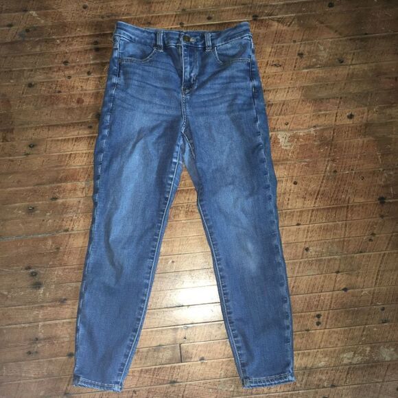 American Eagle next level curvy hi-rise 6 short jeans - Picture 2 of 5